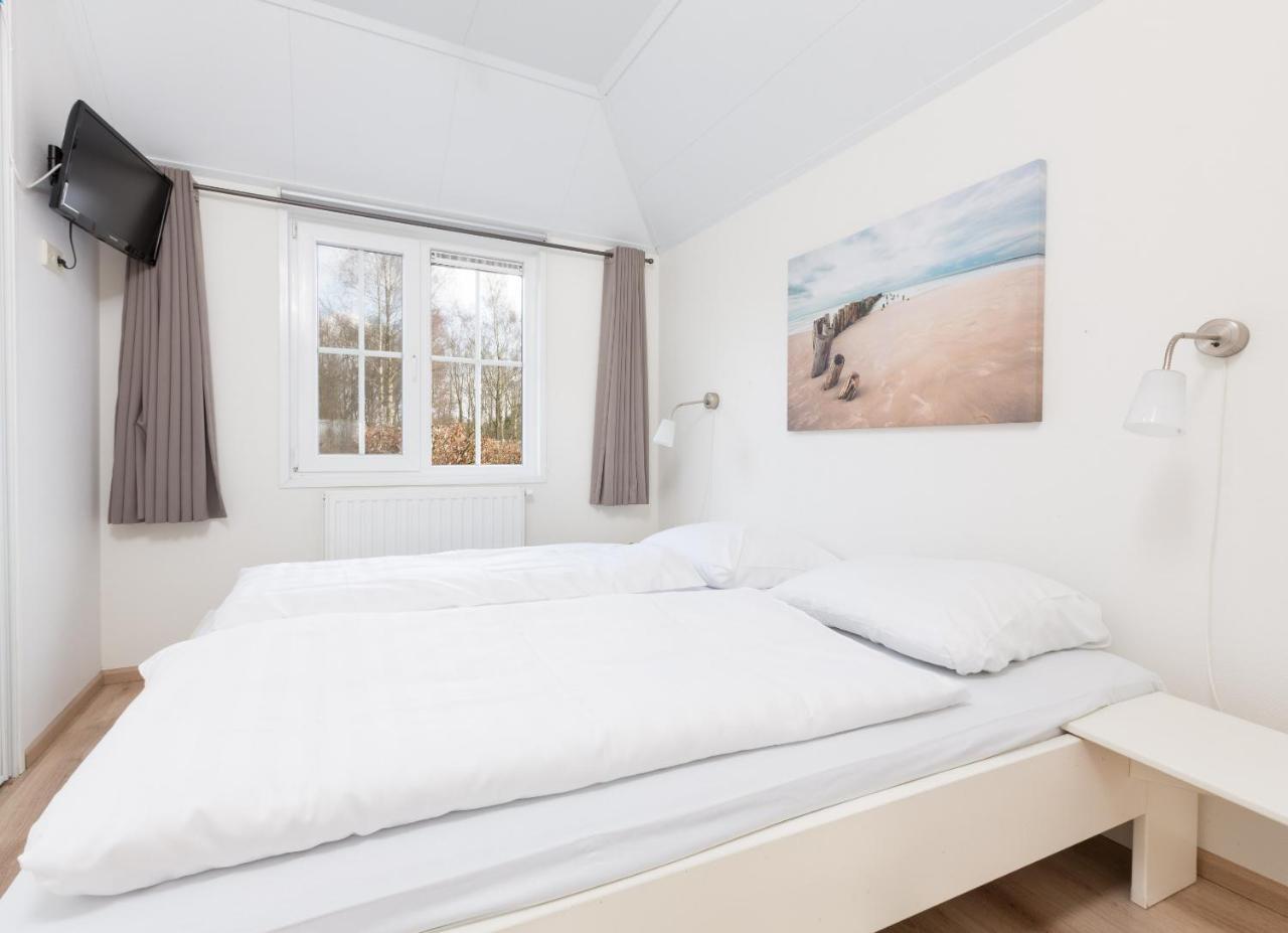 Roompot Recreatiepark De Tolplas Vriezenveen Exterior foto